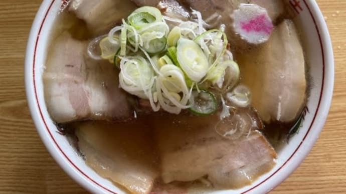 ラーメンランチと春の飯豊連峰
