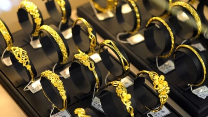 高い「ゴールド」より安価な「金箔で包まれた銀」が人気=中国