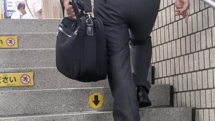 そうか。とんがり靴ねぇ～。