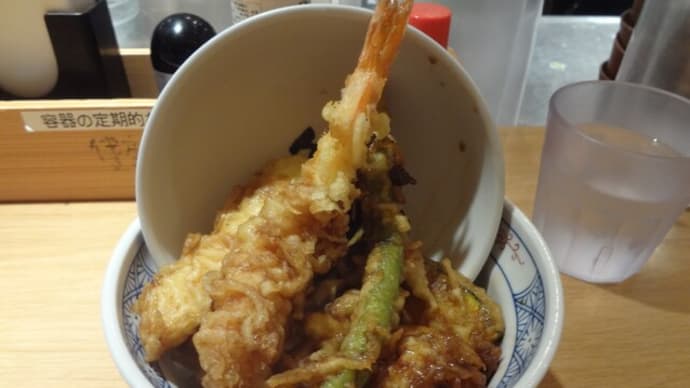 八重洲でランチ三連発：天丼～エッグベネディクト～味噌煮込みうどん