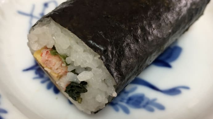 排水管工事。冷凍巻き寿司食べてみた。