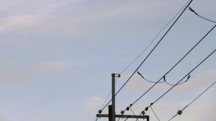 ☆飛行機雲が長く伸びれば。。下り坂!
