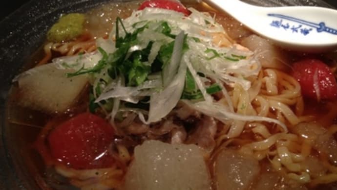 冷やしラーメンのスープも魚介の香りたっぷり、、「麺屋武蔵虎嘯」
