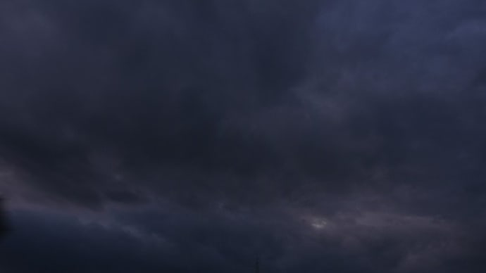 霜月の満ちた月に誘われて…