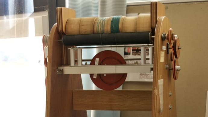 ガラ紡機が動く手織り教室