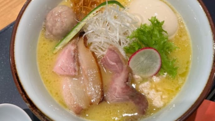 福岡 鳥飼🍜らぁめん シフク「ベテランローカルタレント絶賛🐓こだわり素材の鶏白湯。」