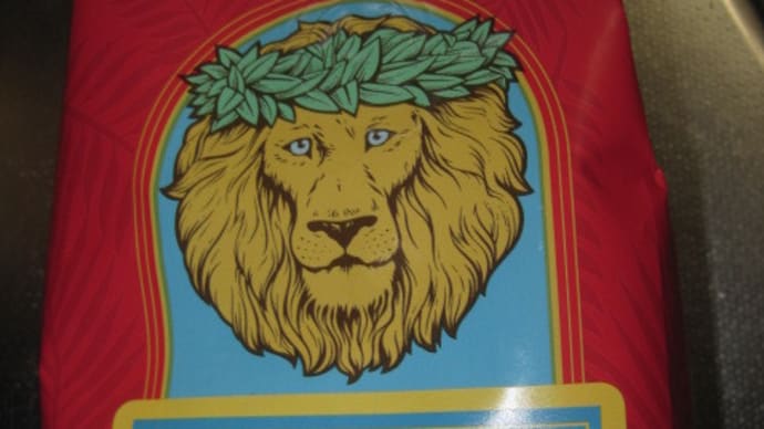 LIONコーヒーとスコーン