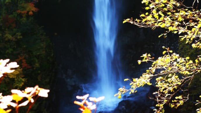 ●２００７年　岐阜県白川村　白水の滝　紅葉