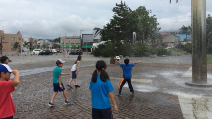 岩内で水浴び休憩