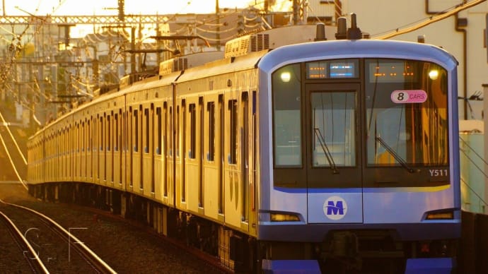 2022年12月12日 東急東横線 都立大学駅 Y511F 夕焼け