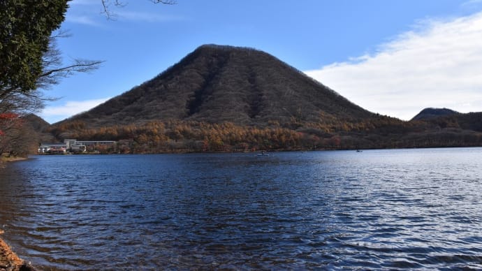 もみじ狩り 群馬県高崎市榛名湖町 榛名湖一周(4)セゾンドはるな辺りの紅葉