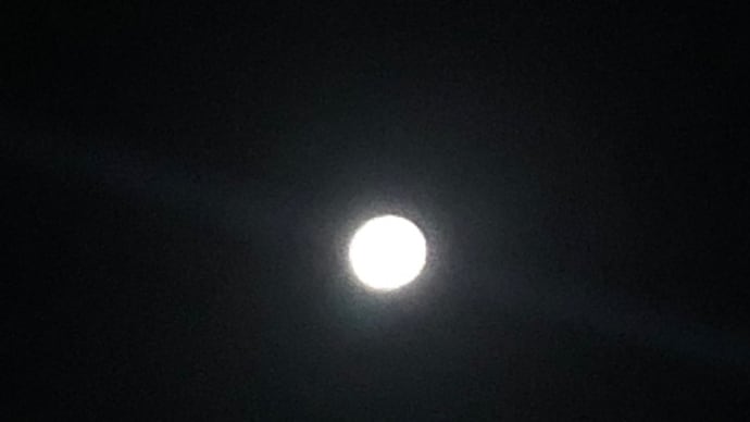 十五夜の月