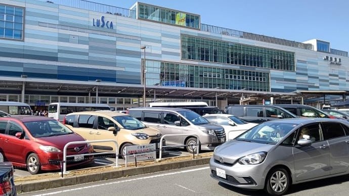 熱海駅前