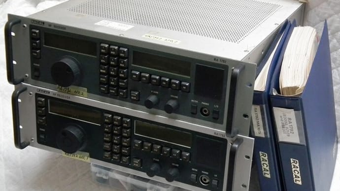 RACAL RECEIVER RA1792 2台 修理