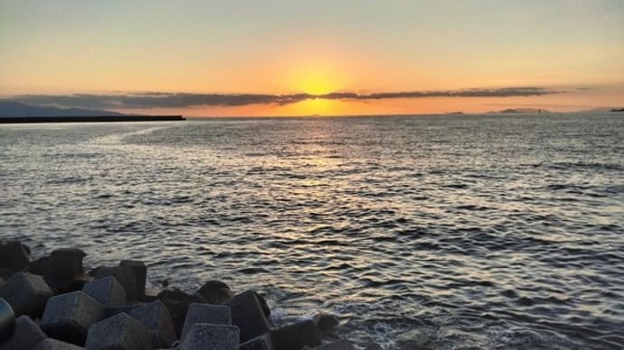 伊予灘青島沖のだるま夕日♪(12月24日)