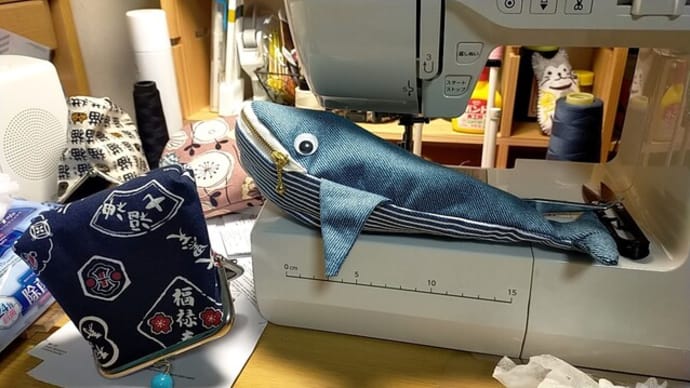 クジラのポーチ