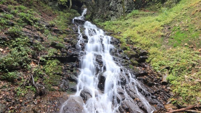 緋の滝