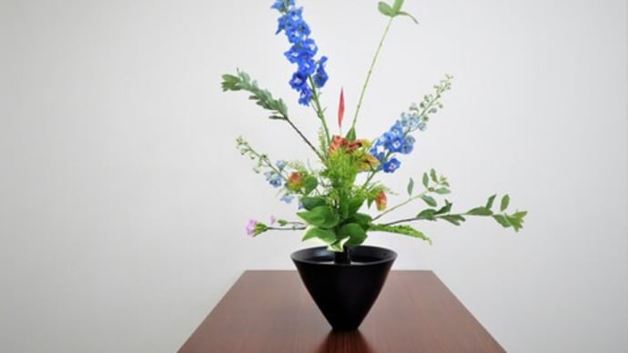 ブルーのデルフィニウムで・・涼しくなる立花