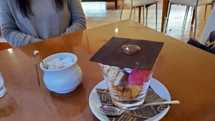 T2 菓子工房ハーバー店 キャラメルのT2パフェ