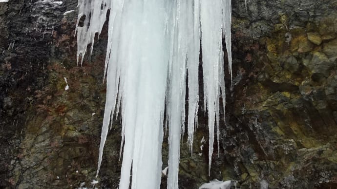 氷壁・氷筍・氷柱「旧岩戸トンネル」