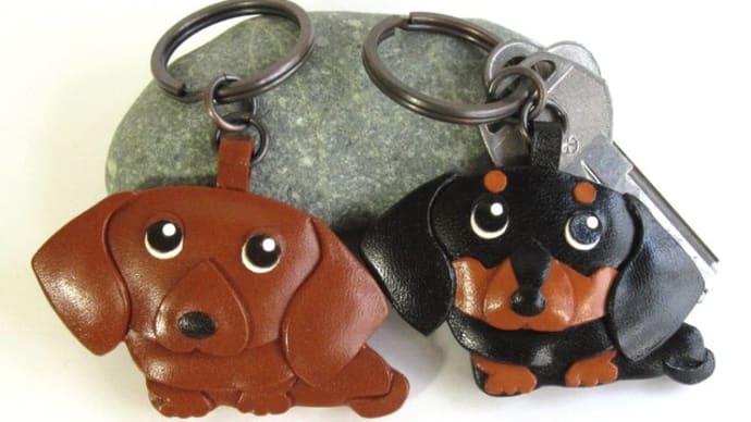 ダックスフンドのキーホルダーが新しくなりました!