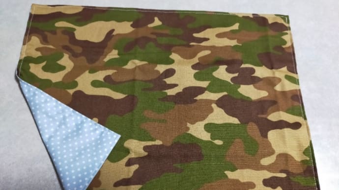 ハンドメイド 迷彩服 ランチョンマット出品中