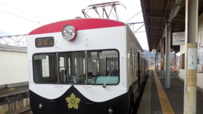 近江鉄道のラッピングパトカー電車（貴生川駅にて）