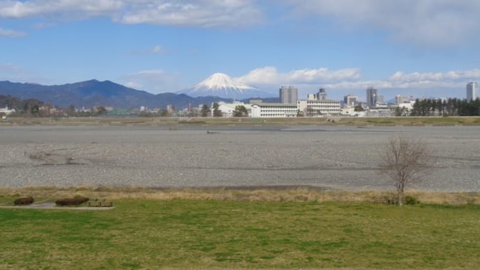 ２０２０年３月５日ＰＭ１３：３２分頃の富士山