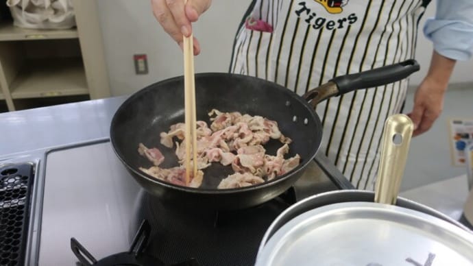 オムDE食いジーヌ・・・肉じゃが♪