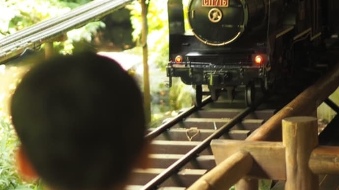 機関車がお料理を運ぶ〜お誕生日会