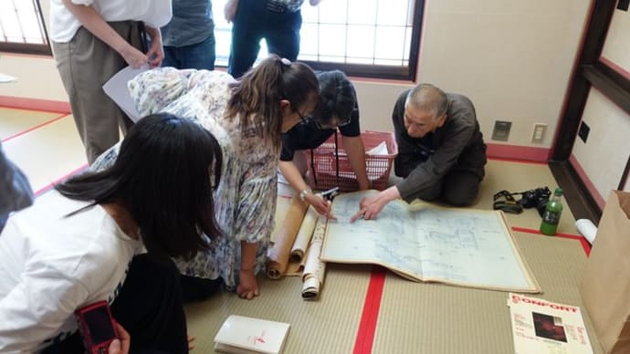 茨城県無形文化財の西ノ内紙で紙漉き体験