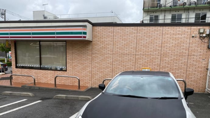 夕方は雨に 夕食の買い出しも86でセブンイレブンへ