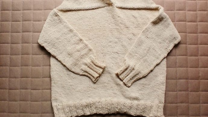 変わり衿のセーター