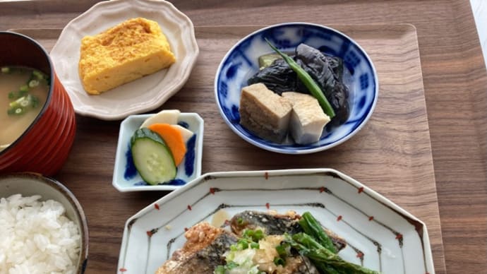本日の定食 さばの竜田揚げおろし添え なす煮物
