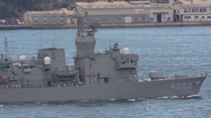 海上自衛隊訓練支援艦くろべ ATS-4202 関門海峡を航行姿
