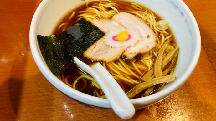ラーメン05 たけちゃんにぼしらーめん・調布