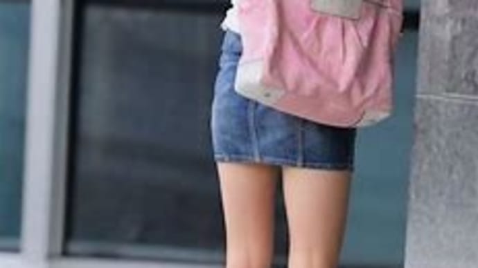 ミニスカートの日