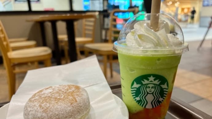 スタバ GOHOBIメロンフラペチーノ&マラサダメロンクリーム