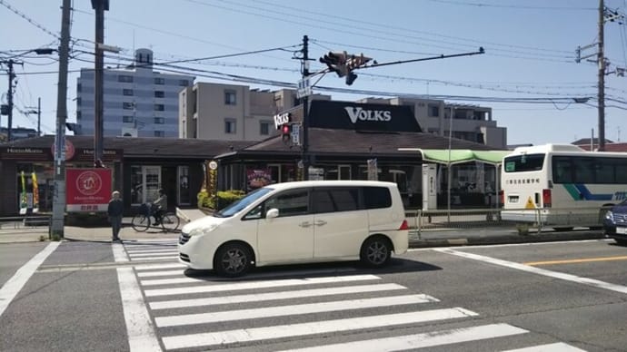 本日のランチはフォルクス針中野店へ。オゼンピックを打っているので少ししか食べられません。本日はテイクアウト用のスタンプカードをもらいました。
