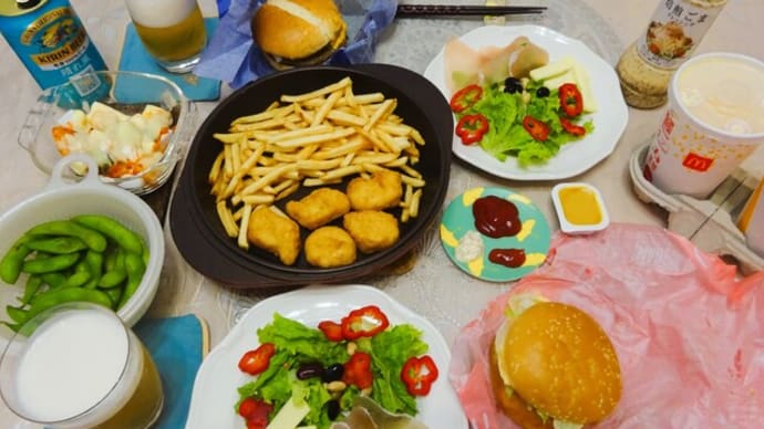 マックセットで晩酌!東京タワーVSスカイツリーを窓から!