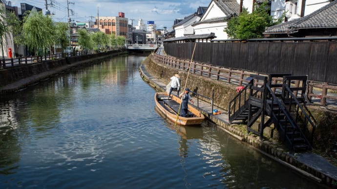 蔵の街を歩く