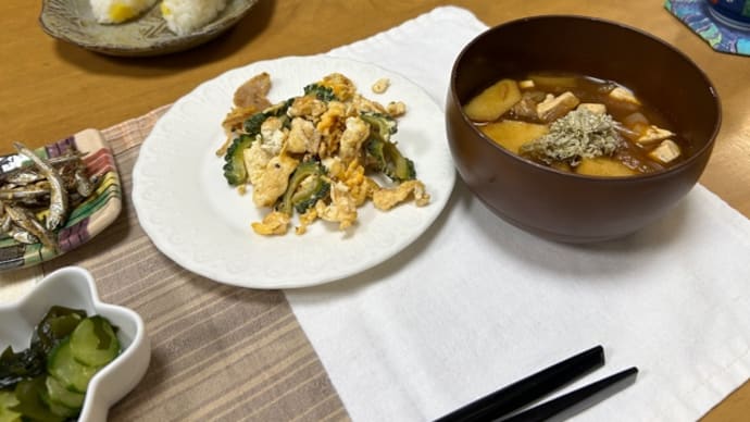 今日も蒸し暑いです