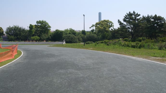 5月の夢の島公園:ゆうかり橋を通り抜けて芝生養生中の夢の島公園陸上競技場へ PART2