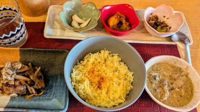 「日本酒ワイン食堂 雫 "ラムハンバーグ&ミニカレーセット(来店時のオススメ料理)"」上板橋南口