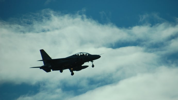 メタセの杜でT-4ジェット練習機を見かけた(^^♪