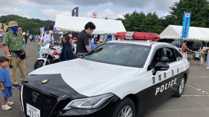 ★新型クラウンパトカー★