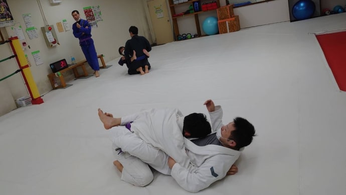 (月)ブラジリアン柔術クラス19:30~