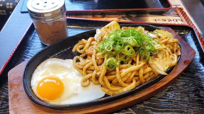 妻と資さんうどんで昼ご飯 晩御飯は町中華シリーズの肉野菜炒め(鶴の恩返し)