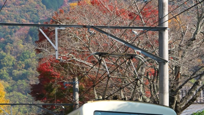 秋のえいでん700系
