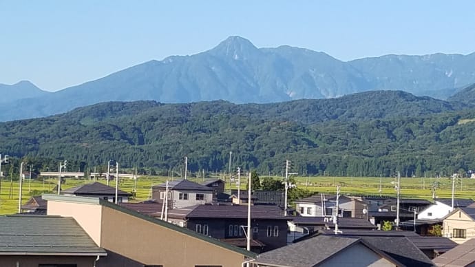きょうの越後富士「妙高山」です